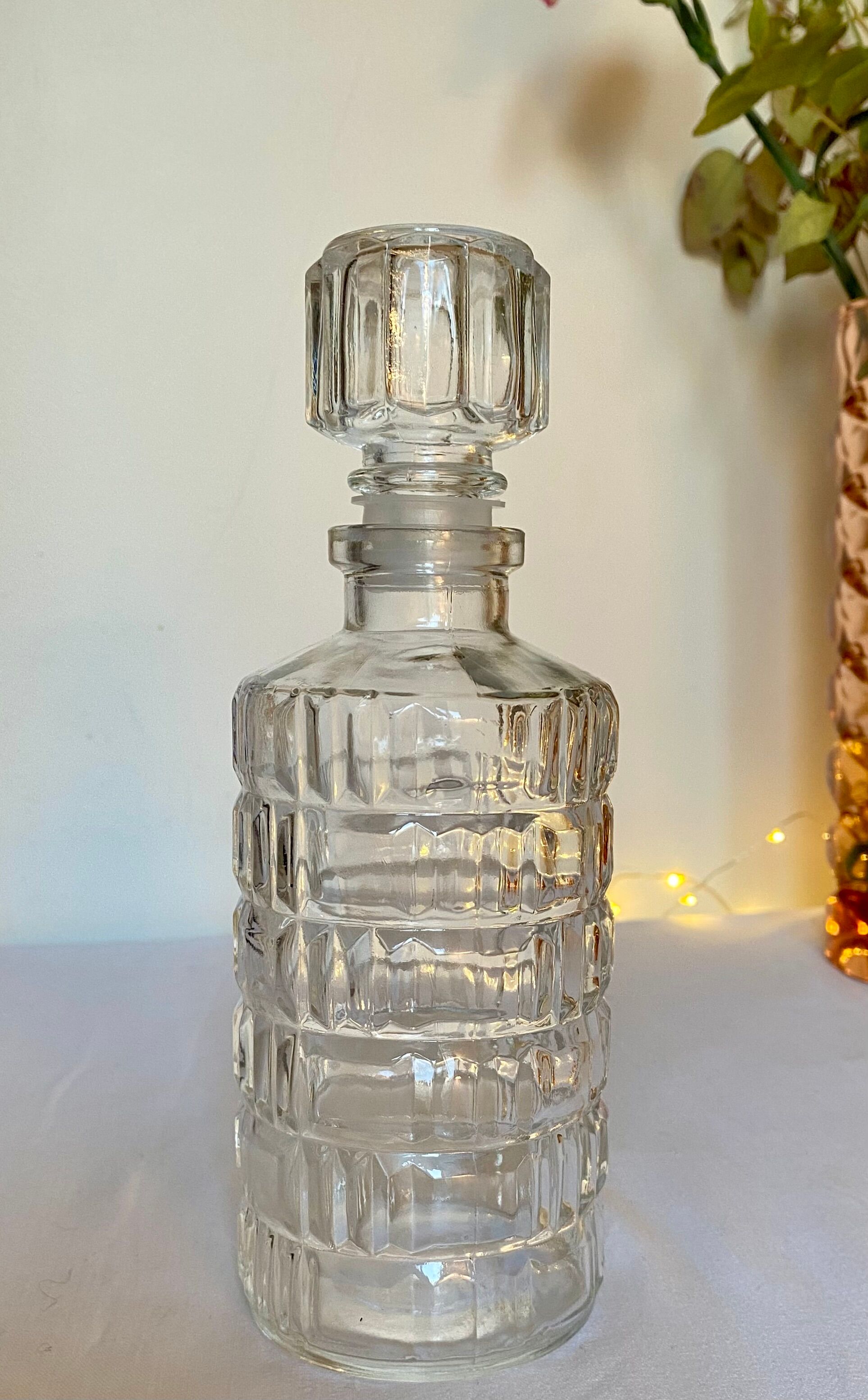 Carfe carved glass - art deco