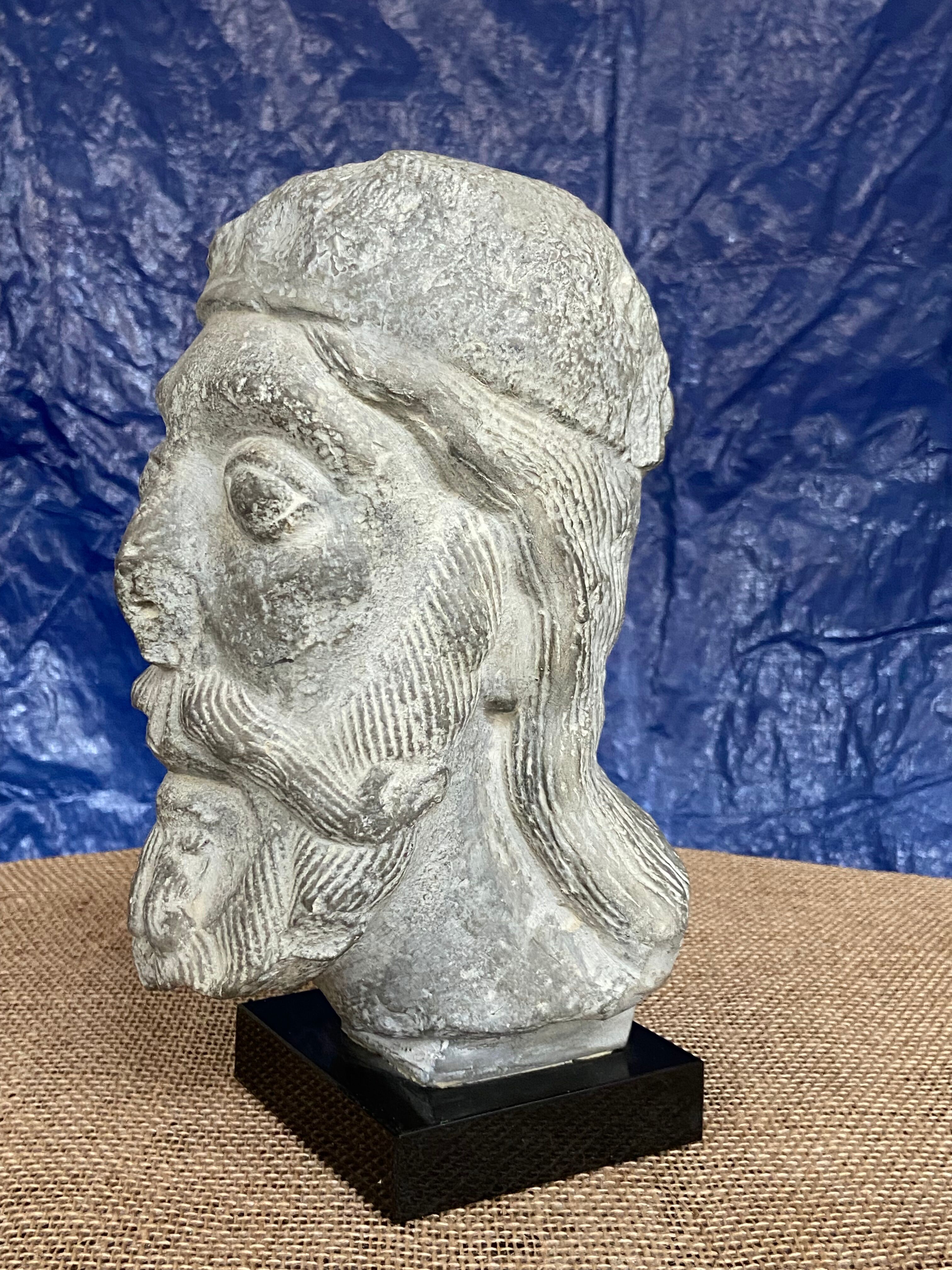 Face sculpture/Louvre museum
