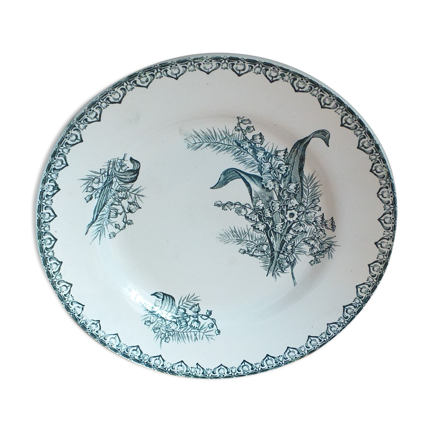 Flat porcelain plate st Amandinoise st amand model thrush