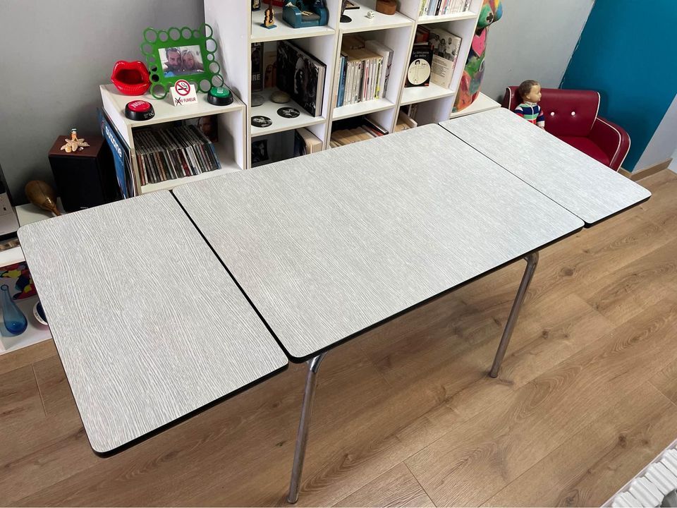 Table formica