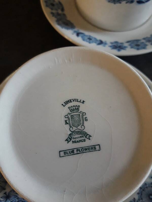 2 white cups + saucers with Luneville blue decor