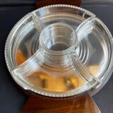 Compartmentalized servant tray with hors d'oeuvres (1)