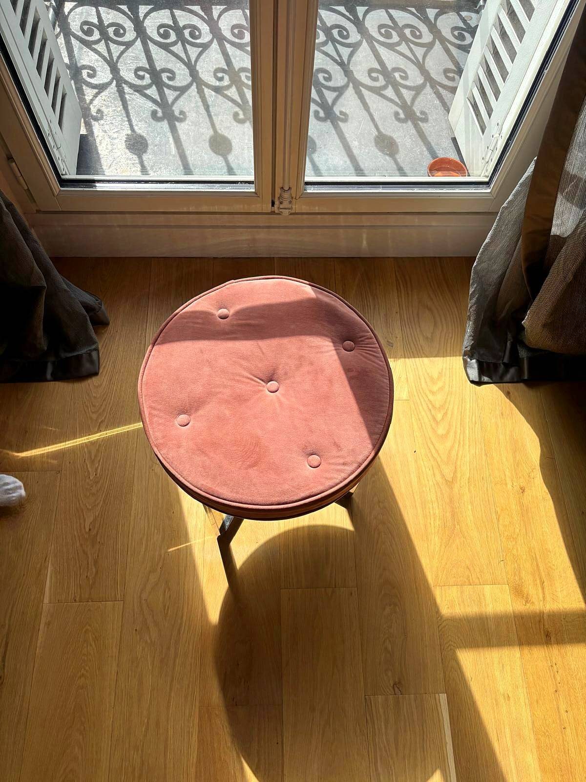 Round pink velvet tufted pouf NV Gallery