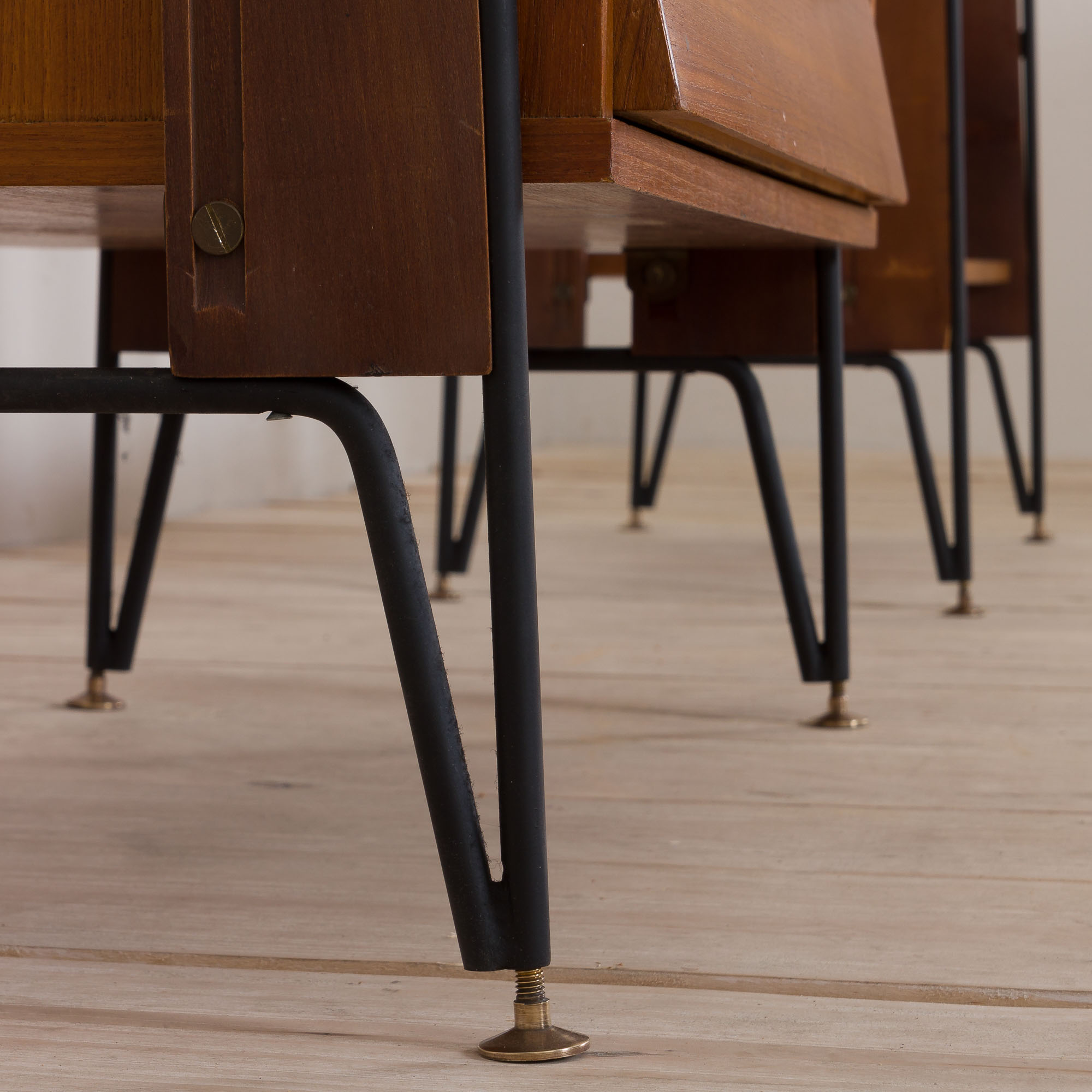 Italian teak wall unit with a desk and bar cabinet/secretarie, 1960s