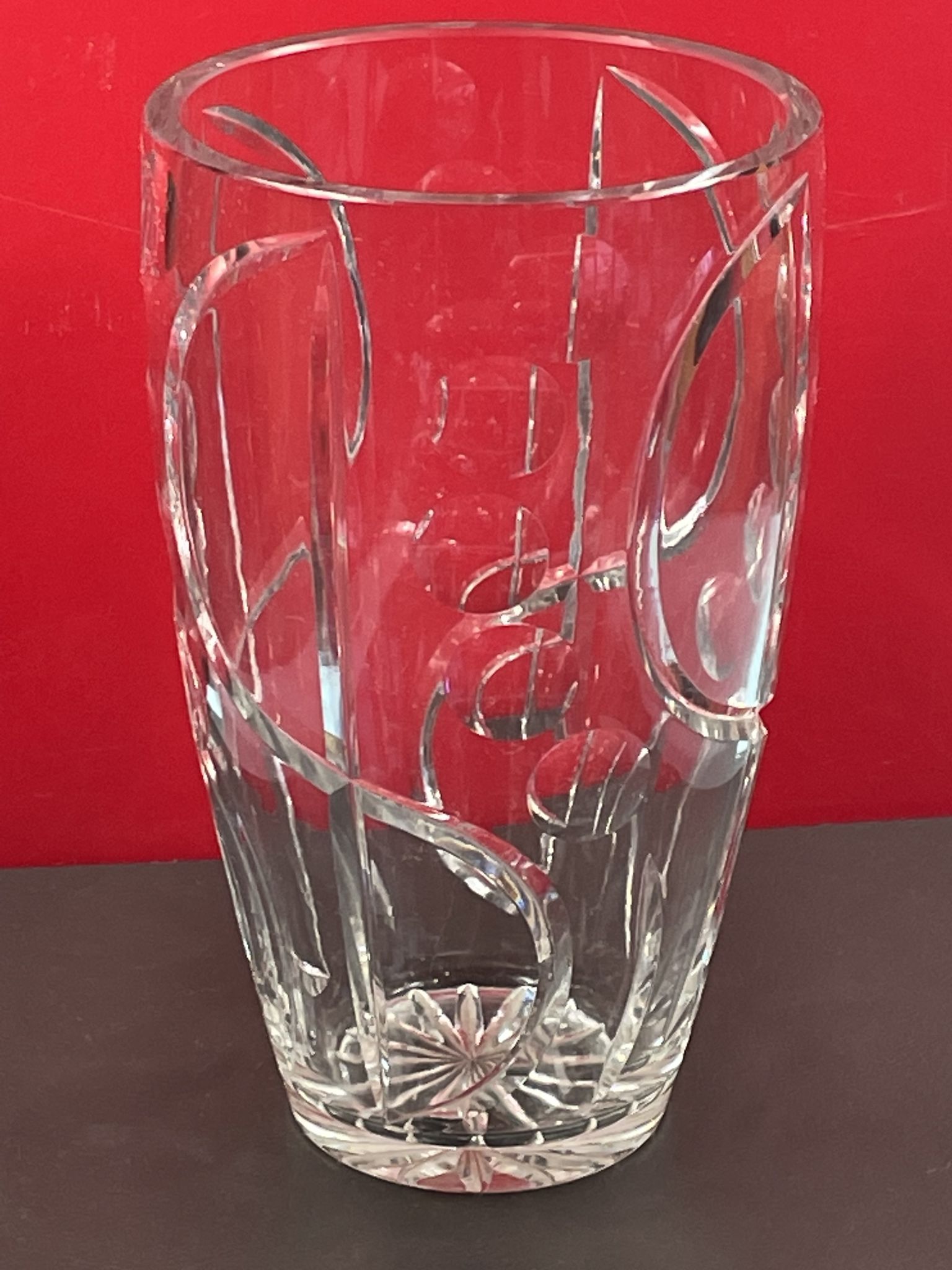 Vase vintage geometric pattern