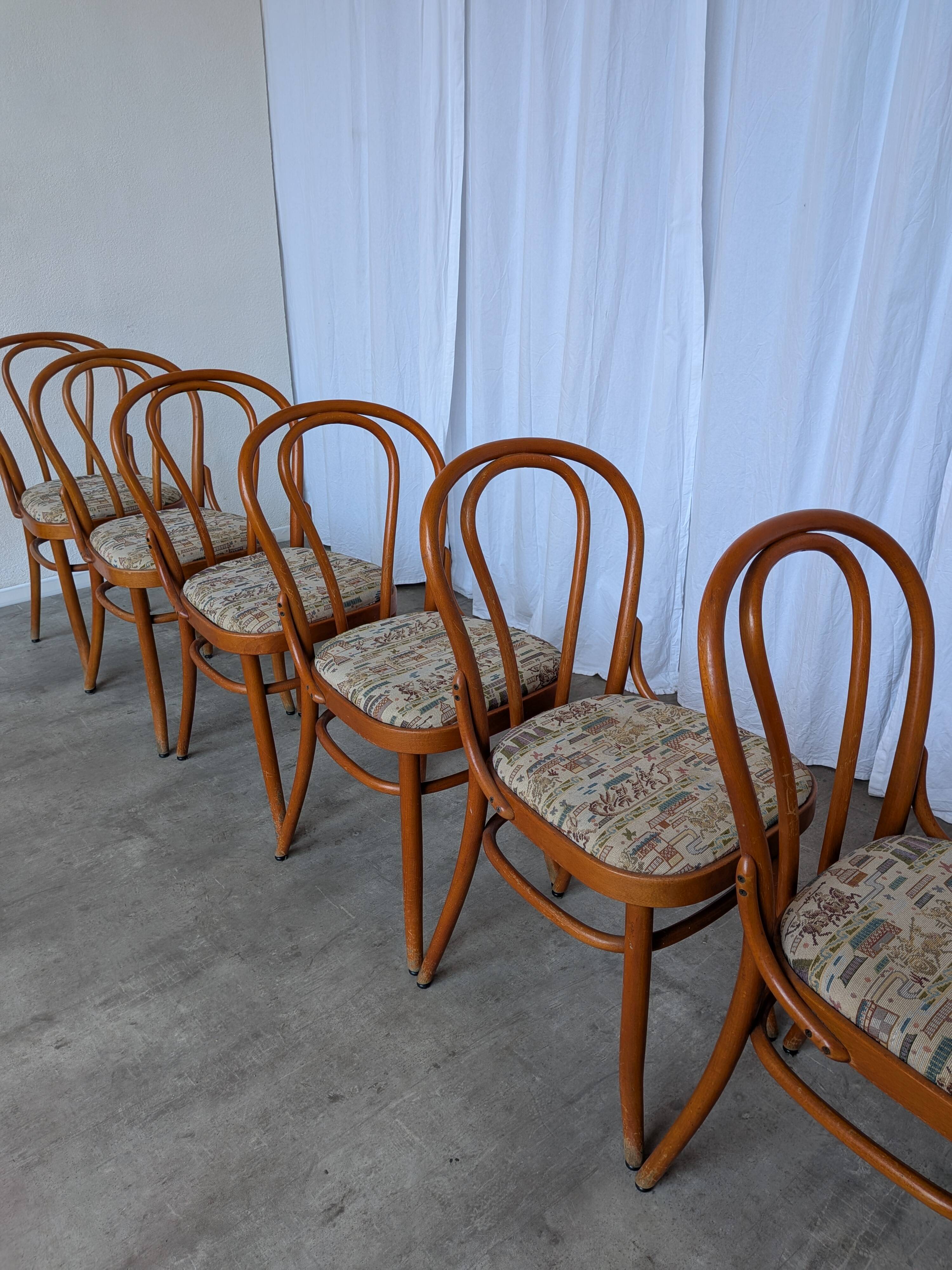Ensemble de 6 chaises de salle à manger Thonet en bois courbé avec assise en tissu / Années 1970 Mid-Century Bistr