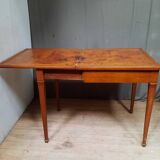 Extendable office table