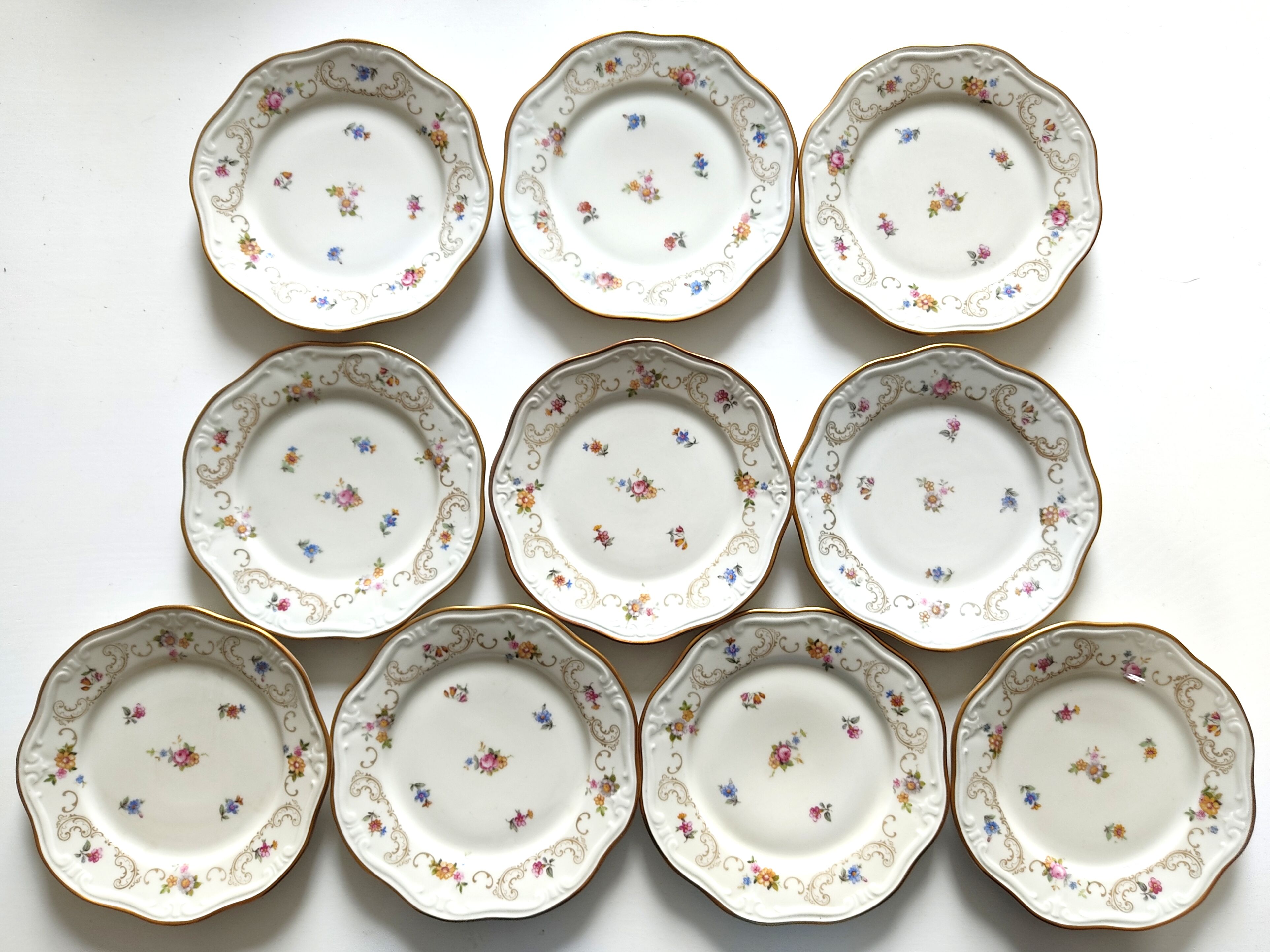 10 assiettes en porcelaine fleurie, veb r reichenbach