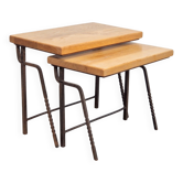 Tables gigognes en fonte brut et chêne, années 1970, ensemble de 2