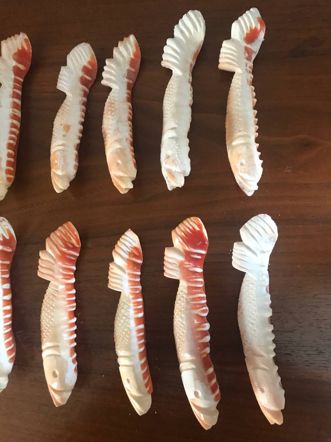 Series of 12 shell knife holders