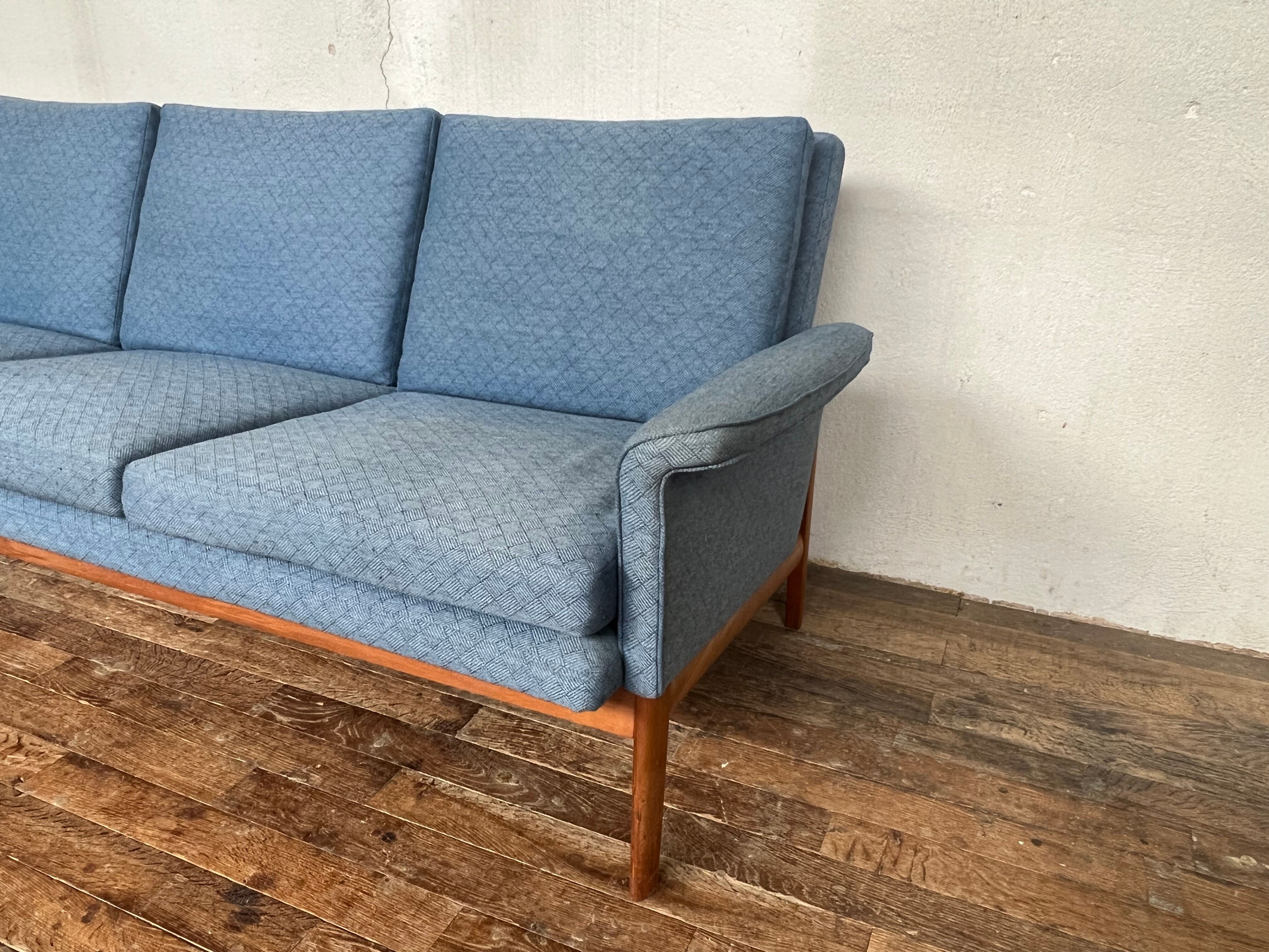 Canapé scandinave modèle Jupiter 218 en teck tissus d'origine vintage