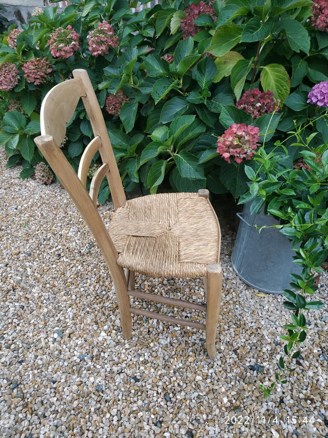 Chaise paillée