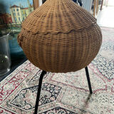 Wicker basket on foot fabric inner covering