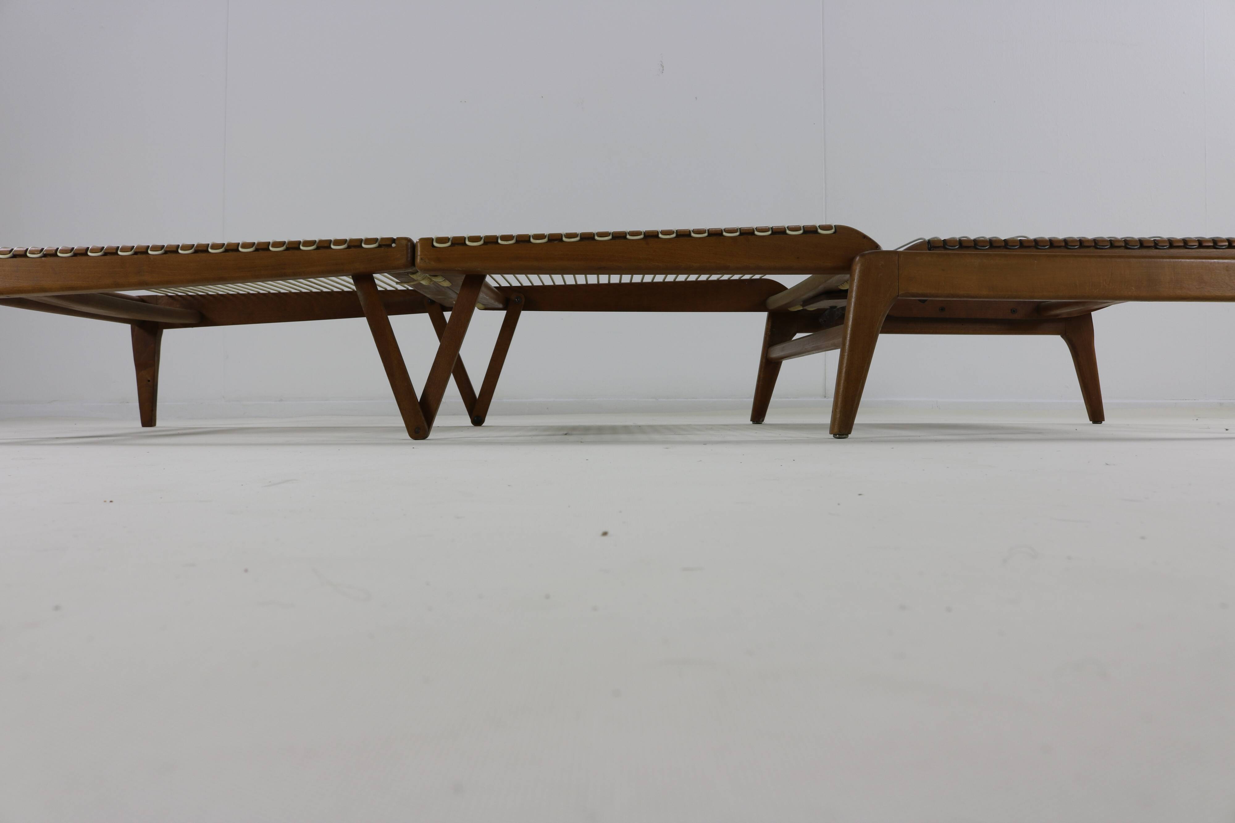 Midcentury french design fauteuil / day bed by George Tigien