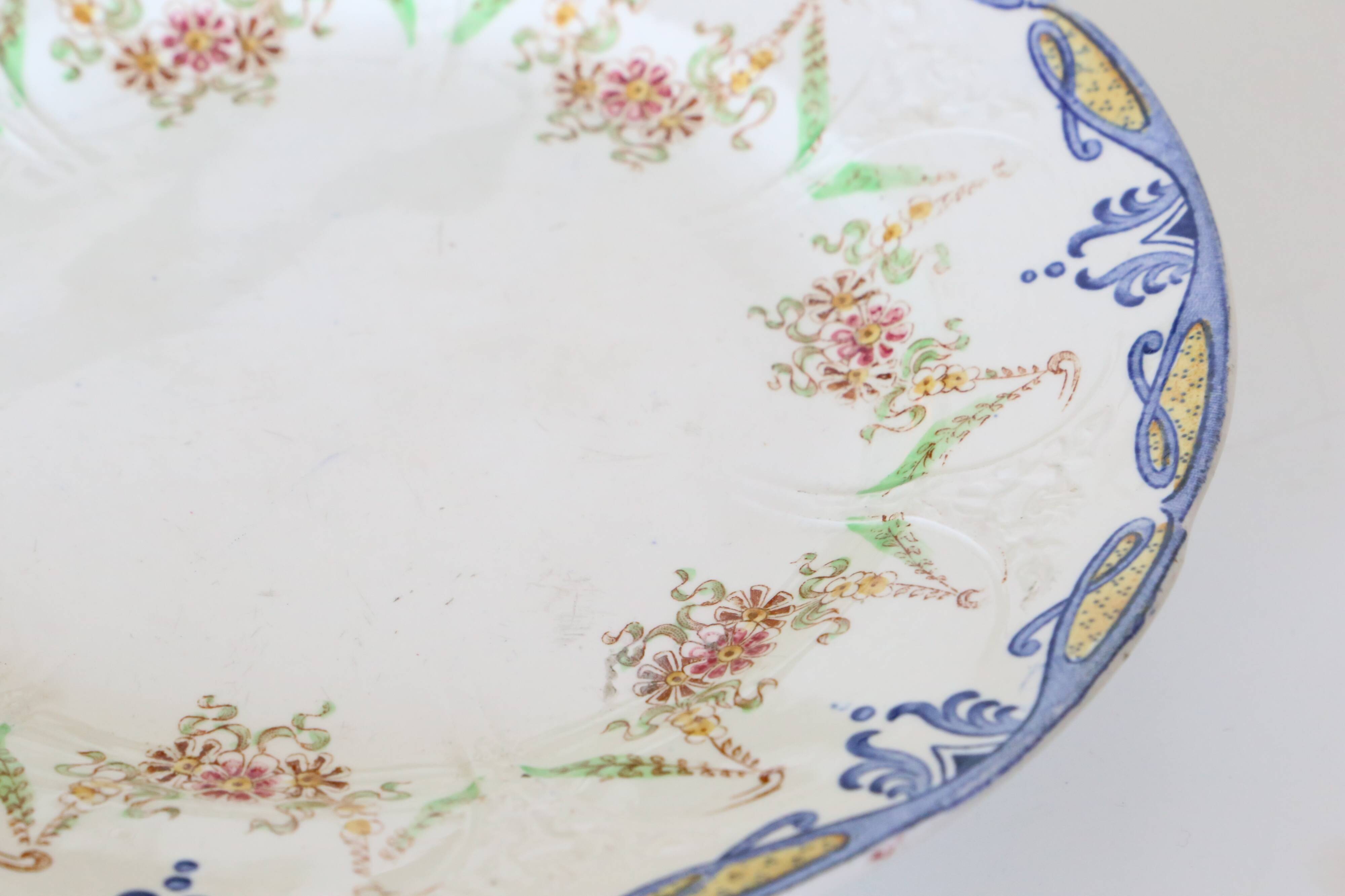 Servant dish on piedouche, Grand Dépôt Paris E. Bourgeois, 19th century