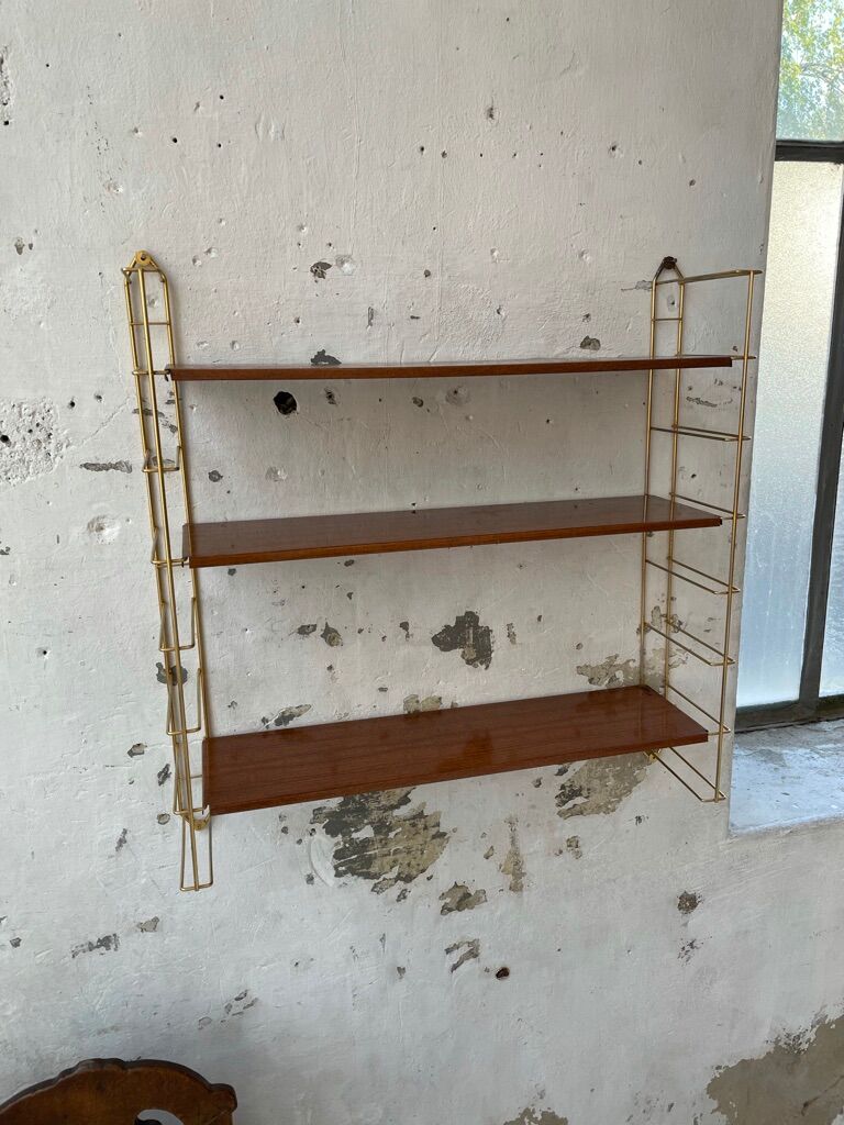 String-type wall shelf