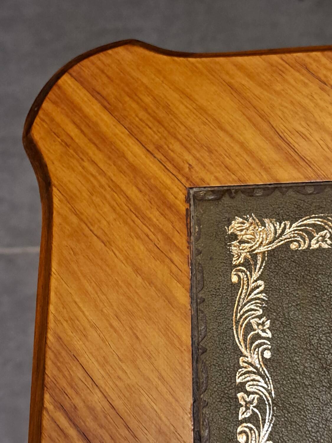 Louis XV style living room table in marquetry