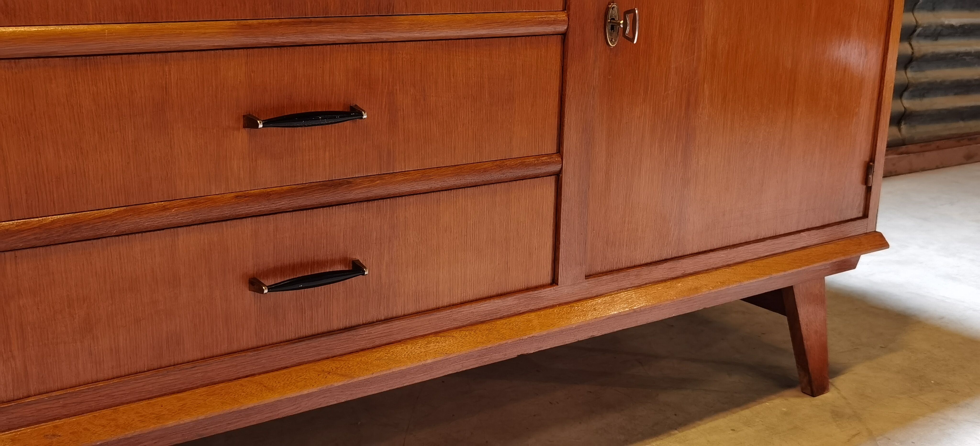 Buffet feet french compass 1970