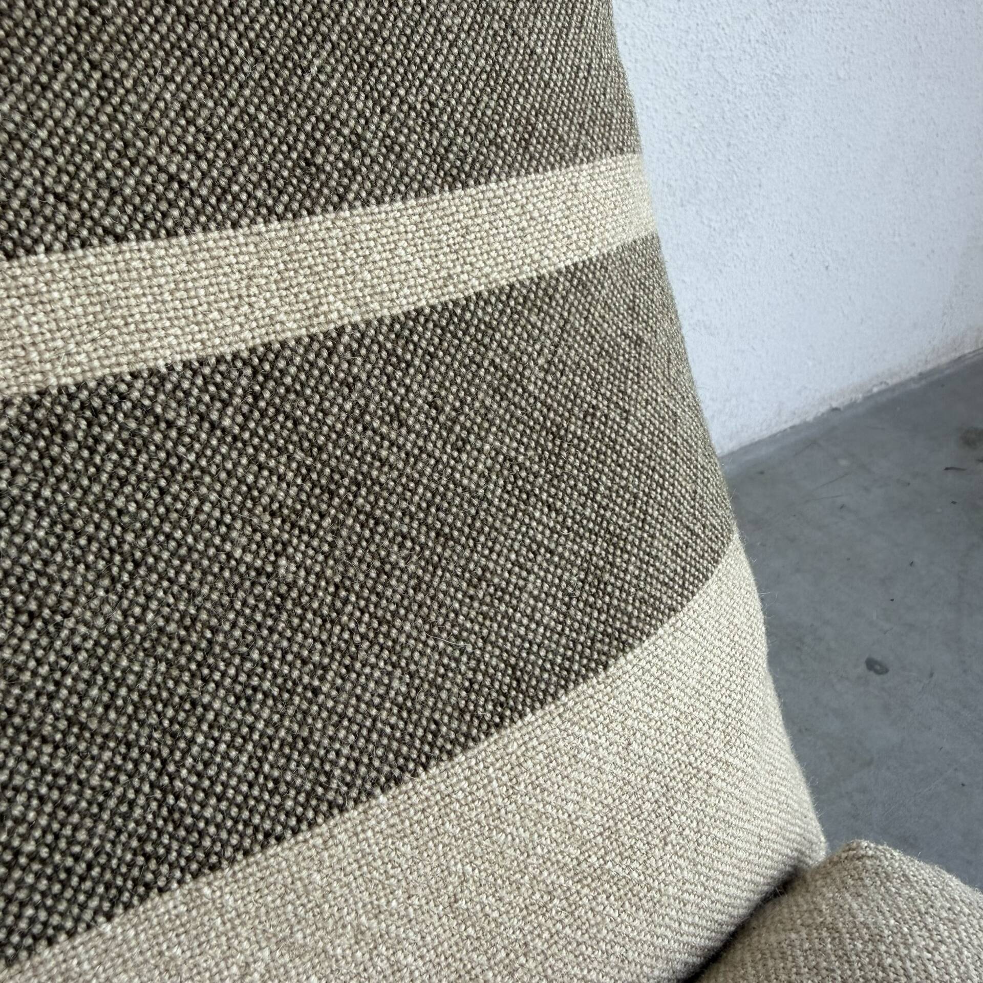 Vintage Hans Wegner lounge chair GE375 in oak