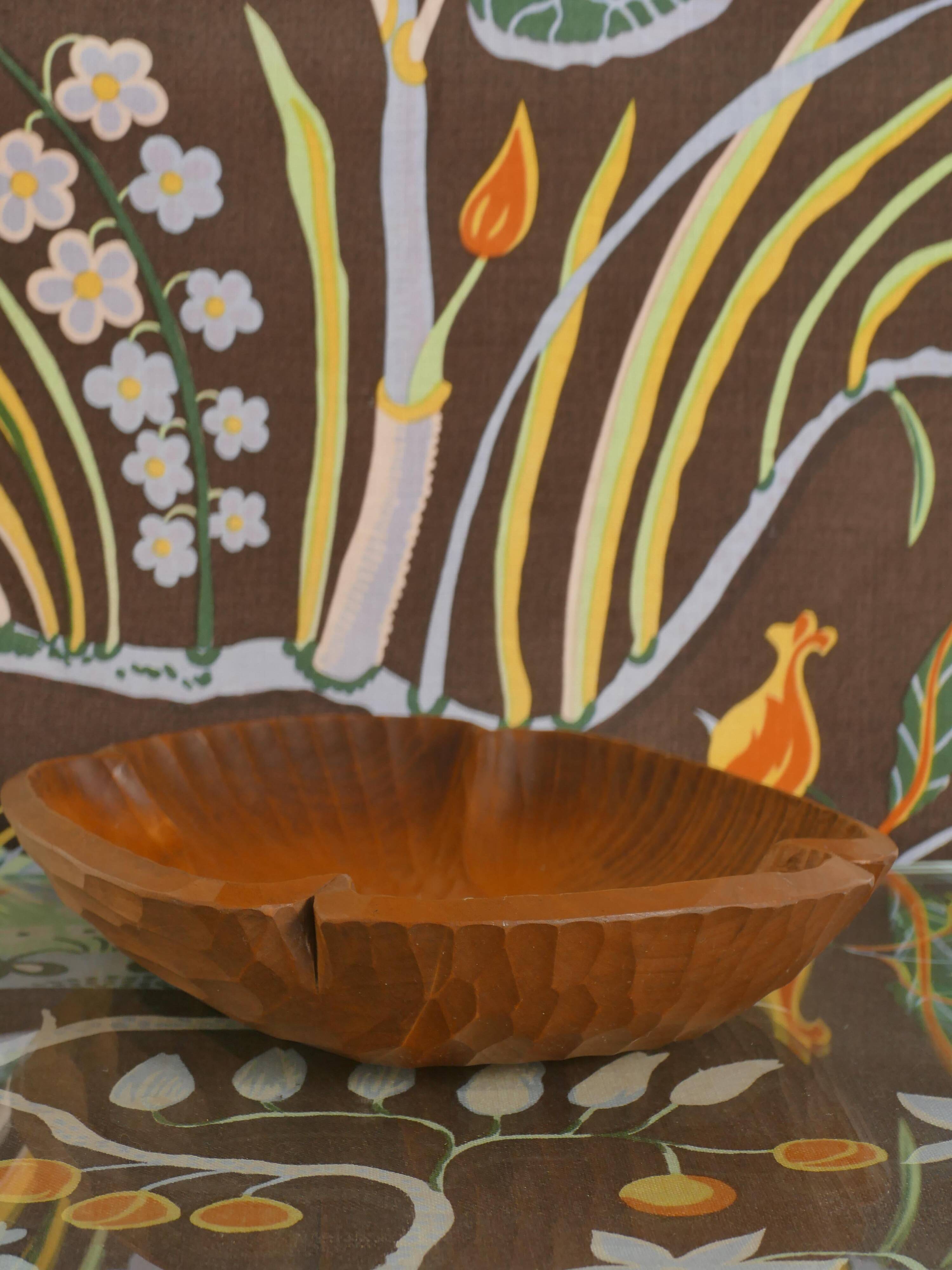 Folk Art Hand-carved Wood Bowl, Sweden 1930s