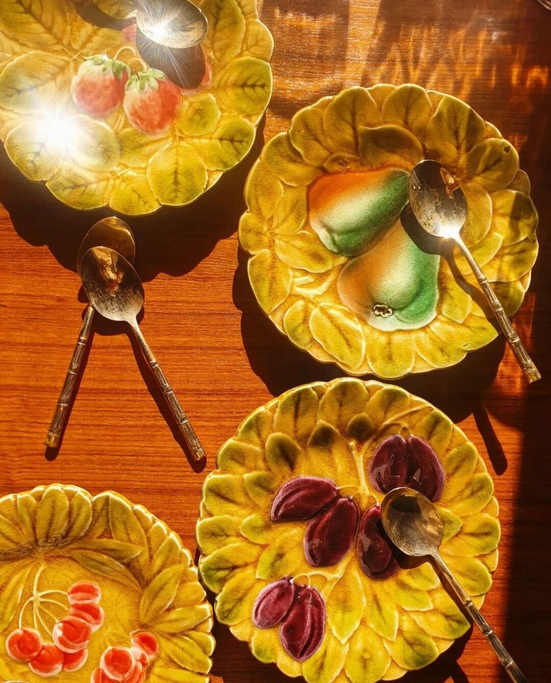 Old fruit plates in slurry