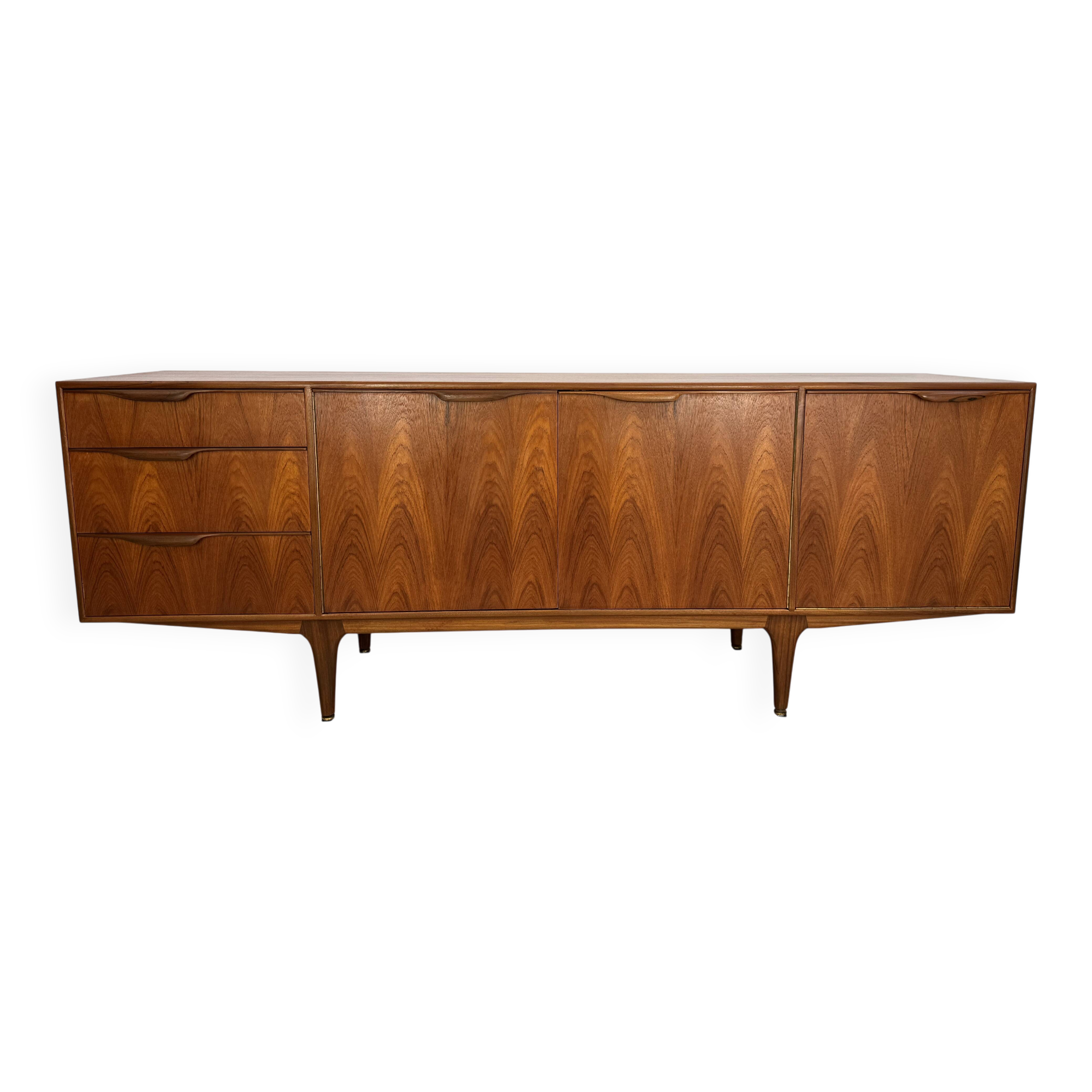 Buffet vintage McIntosh par T. Robertson