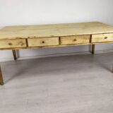 Farm table