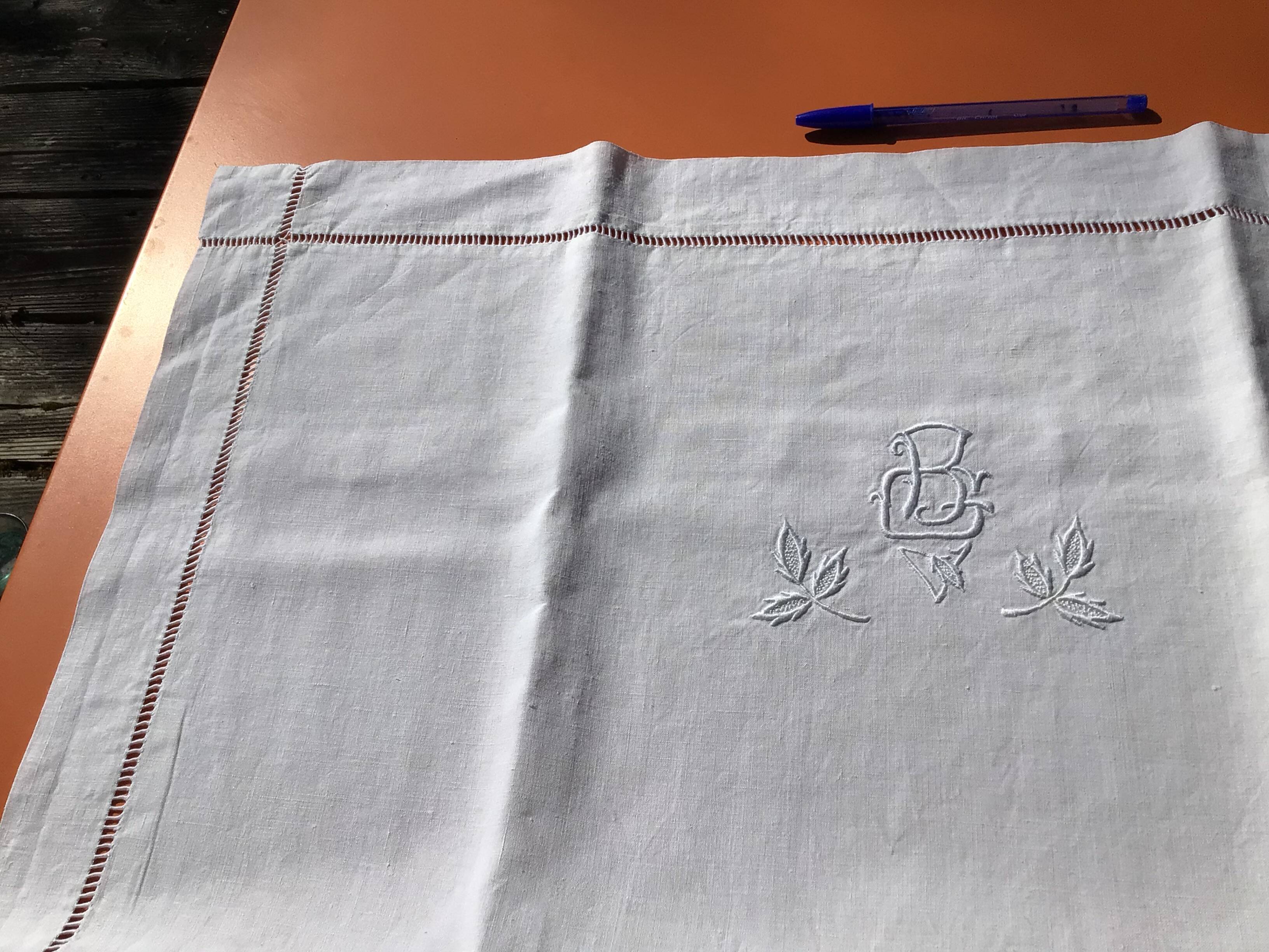 BG leaves embroidered linen pillowcase