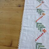Nappe ancienne brodée