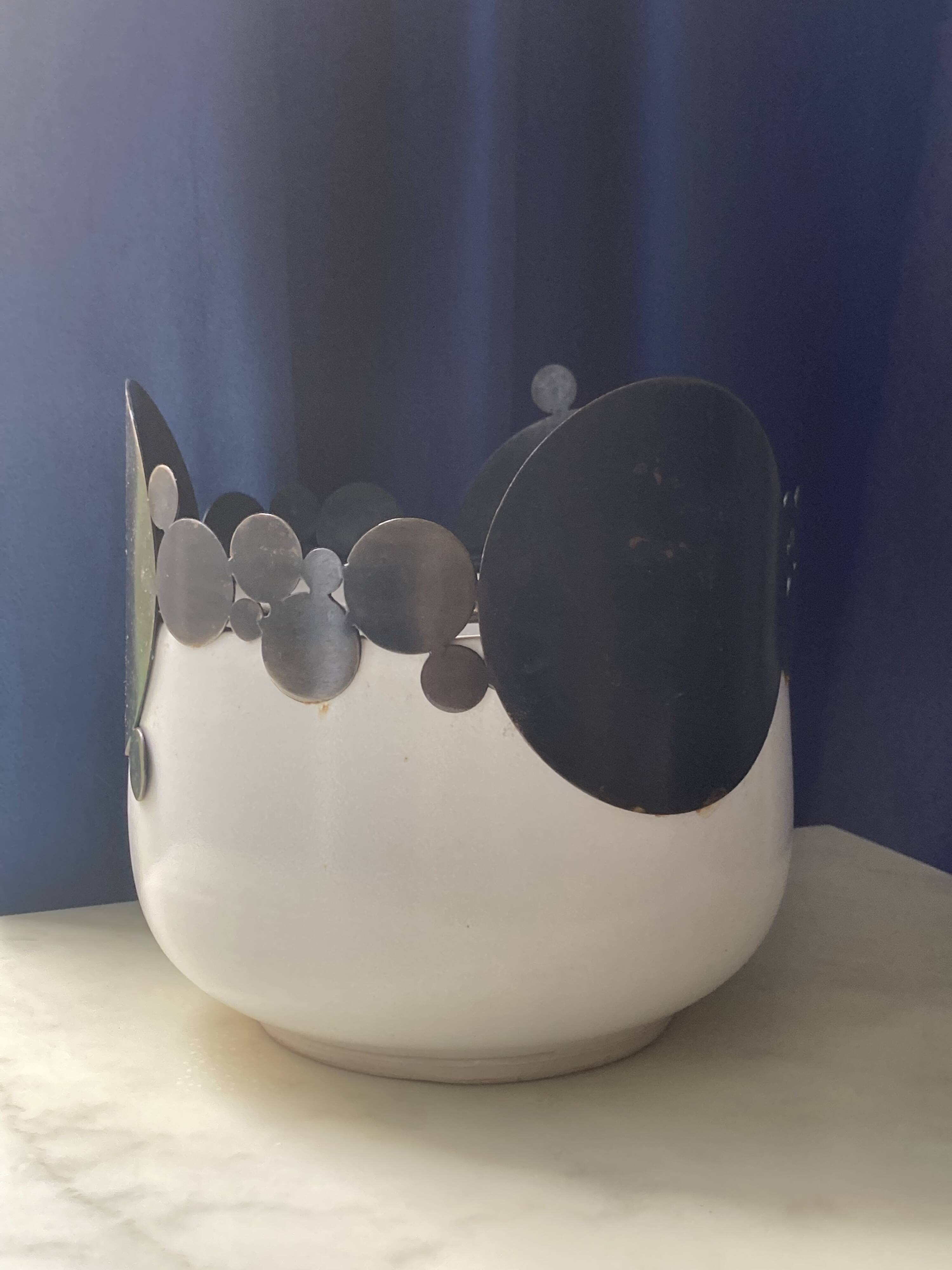 Glazed stoneware planter by Caroline Wagenaar