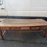 Farm table