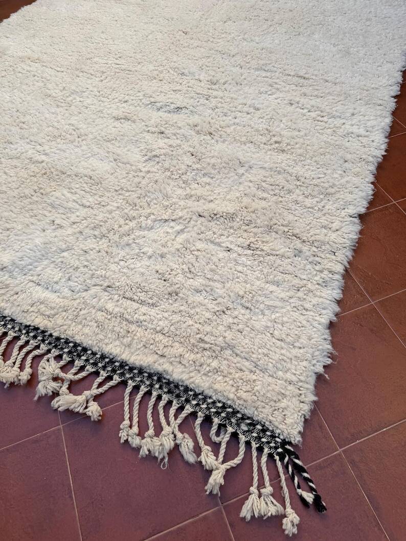 Tapis beni ouraine tissè main traditionnelle taille 200 x 300 cm