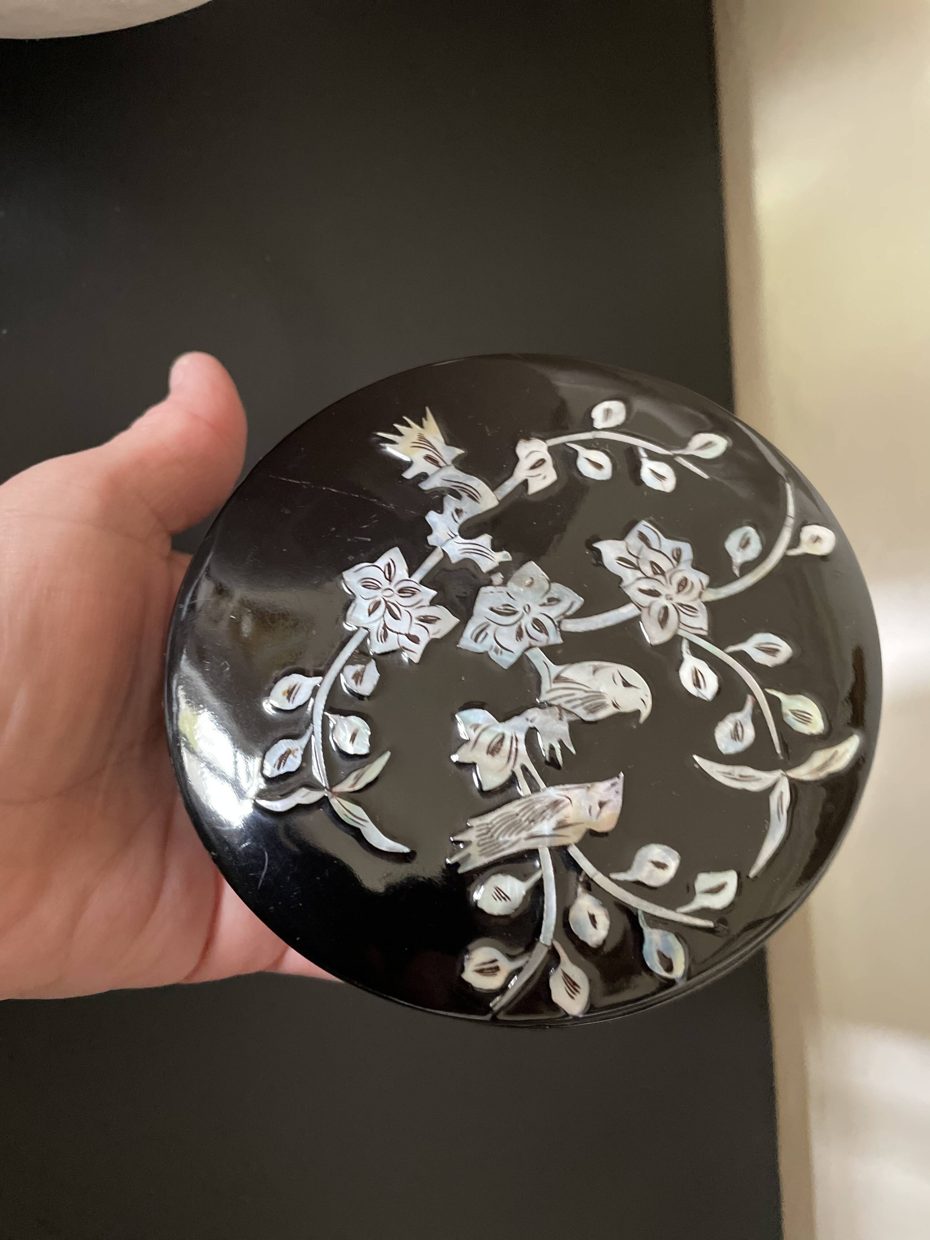 Japanese lacquer and mother-of-pearl jewelry box