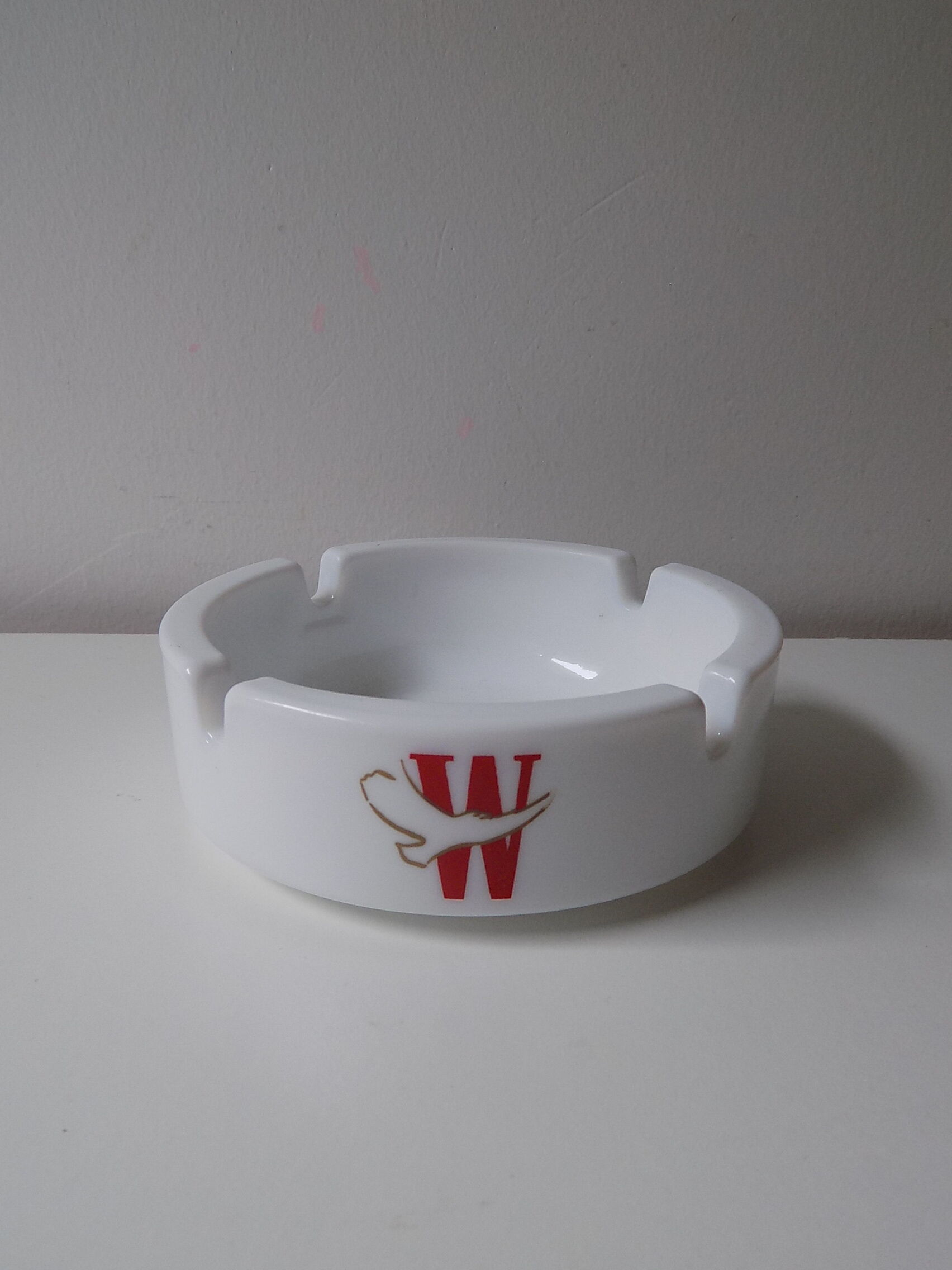 Winston opaline ashtray