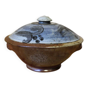 Pot couvert en grès - borne