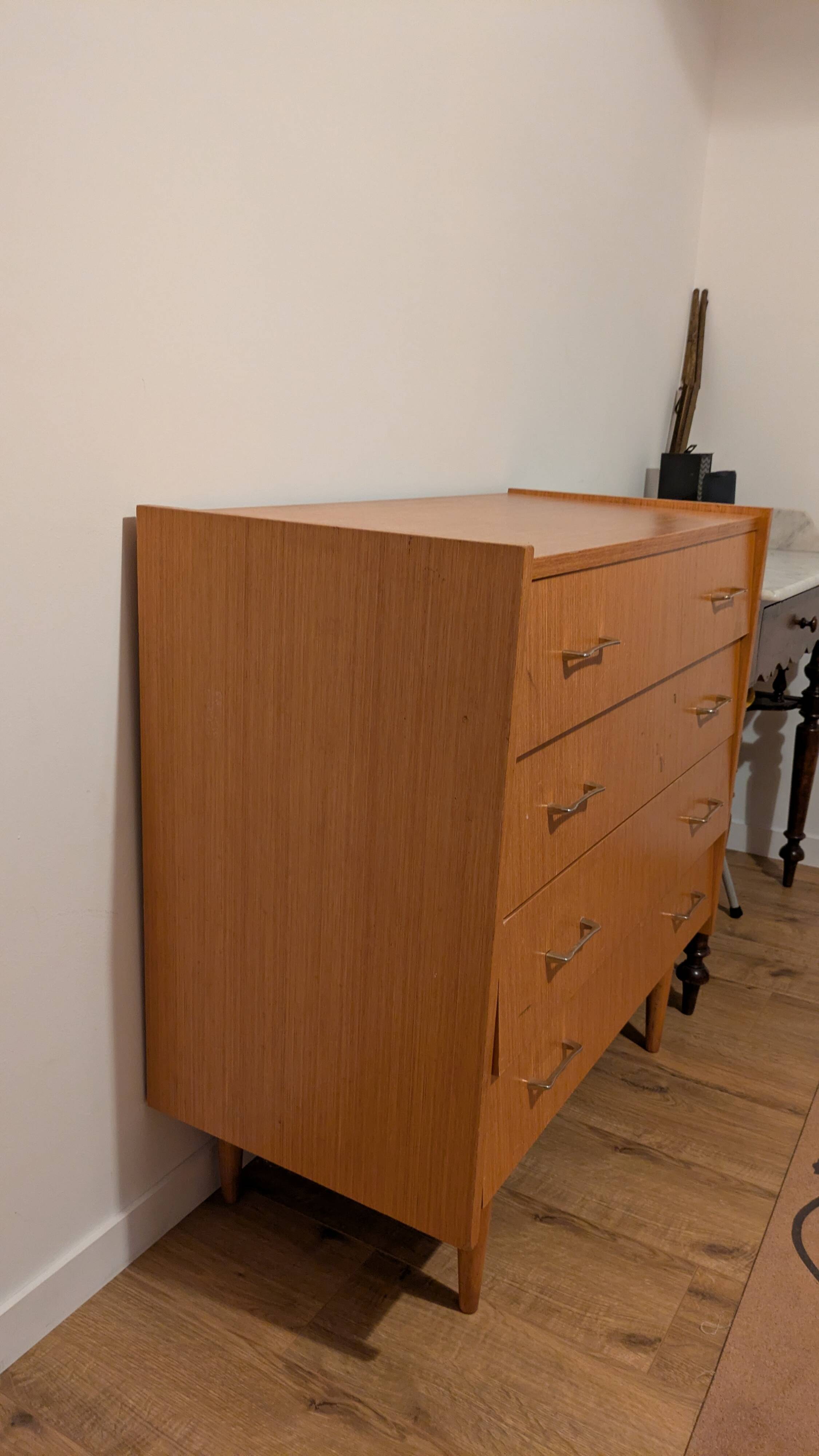 Vintage chest of drawers