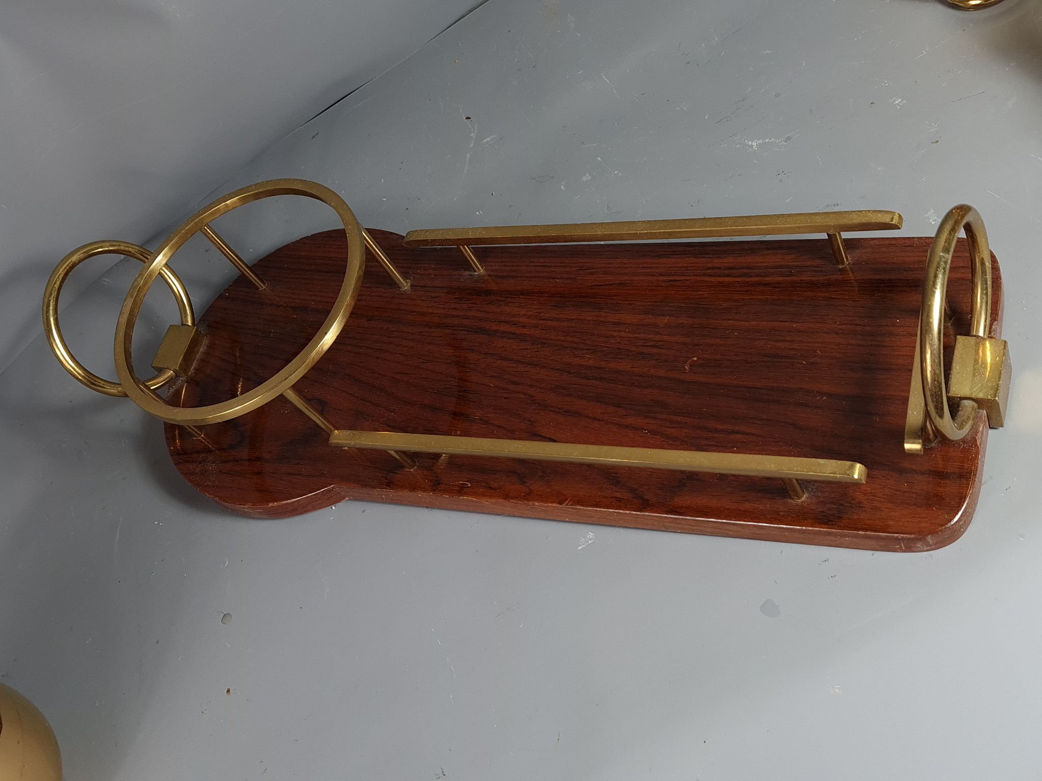 Alcohol service: bottle - 7 golden puffed glasses, vintage mahogany tray 50s sb