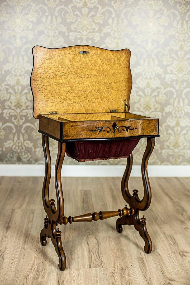 Sewing Table in Birchen Burl, 1870