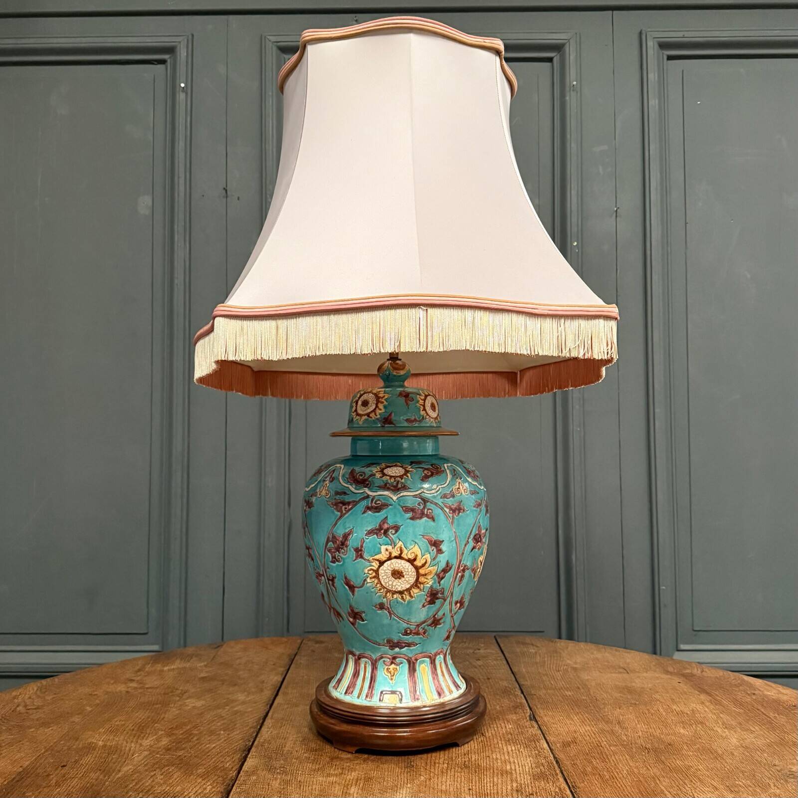 Large Chinese ceramic lamp, 20th century, floral decoration, original lampshade