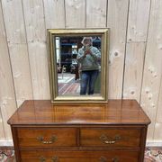 Miroir doré de style Louis XVI