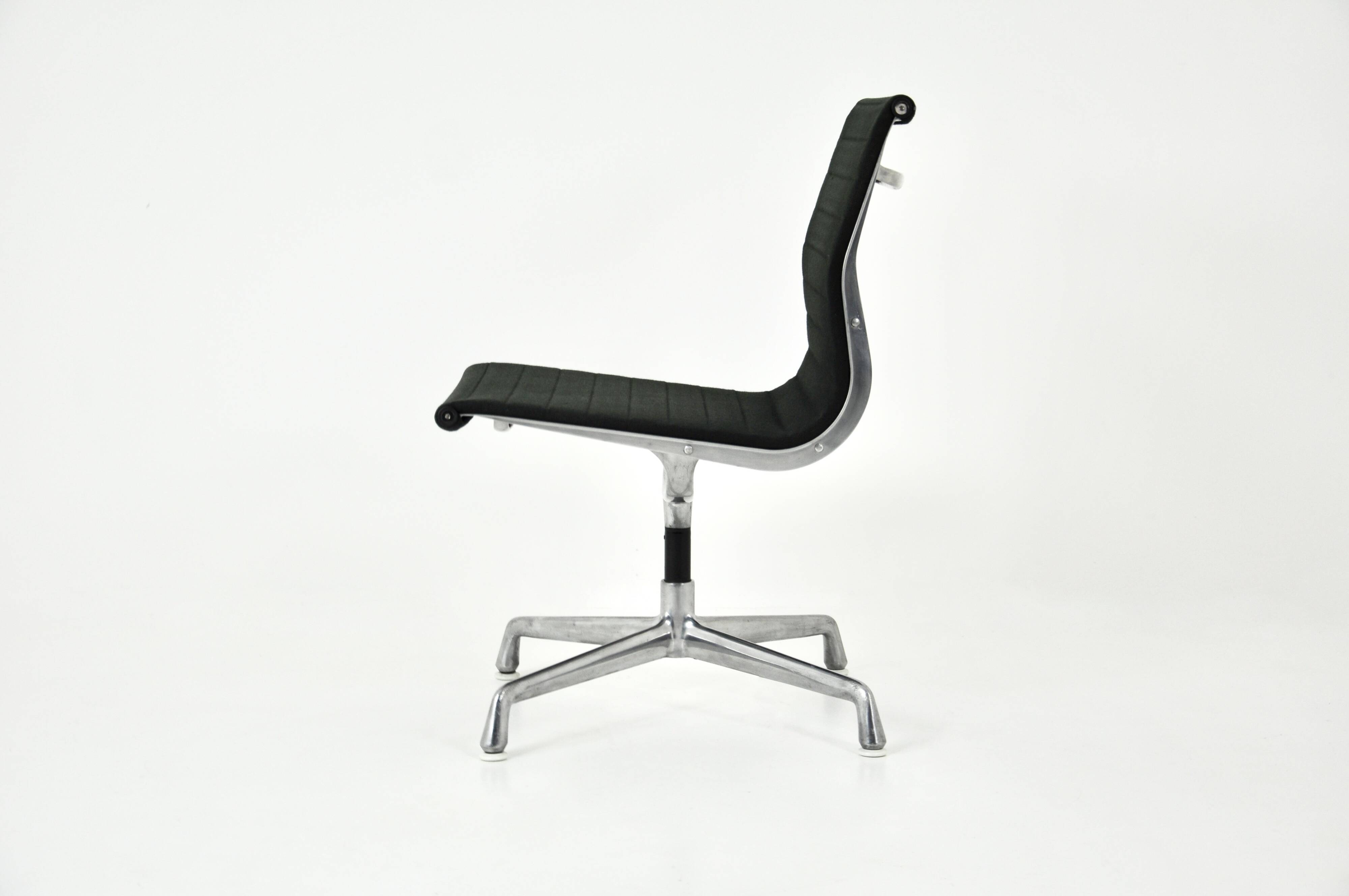 Black office chair by Charles & Ray Eames for Herman Miller, 1960s