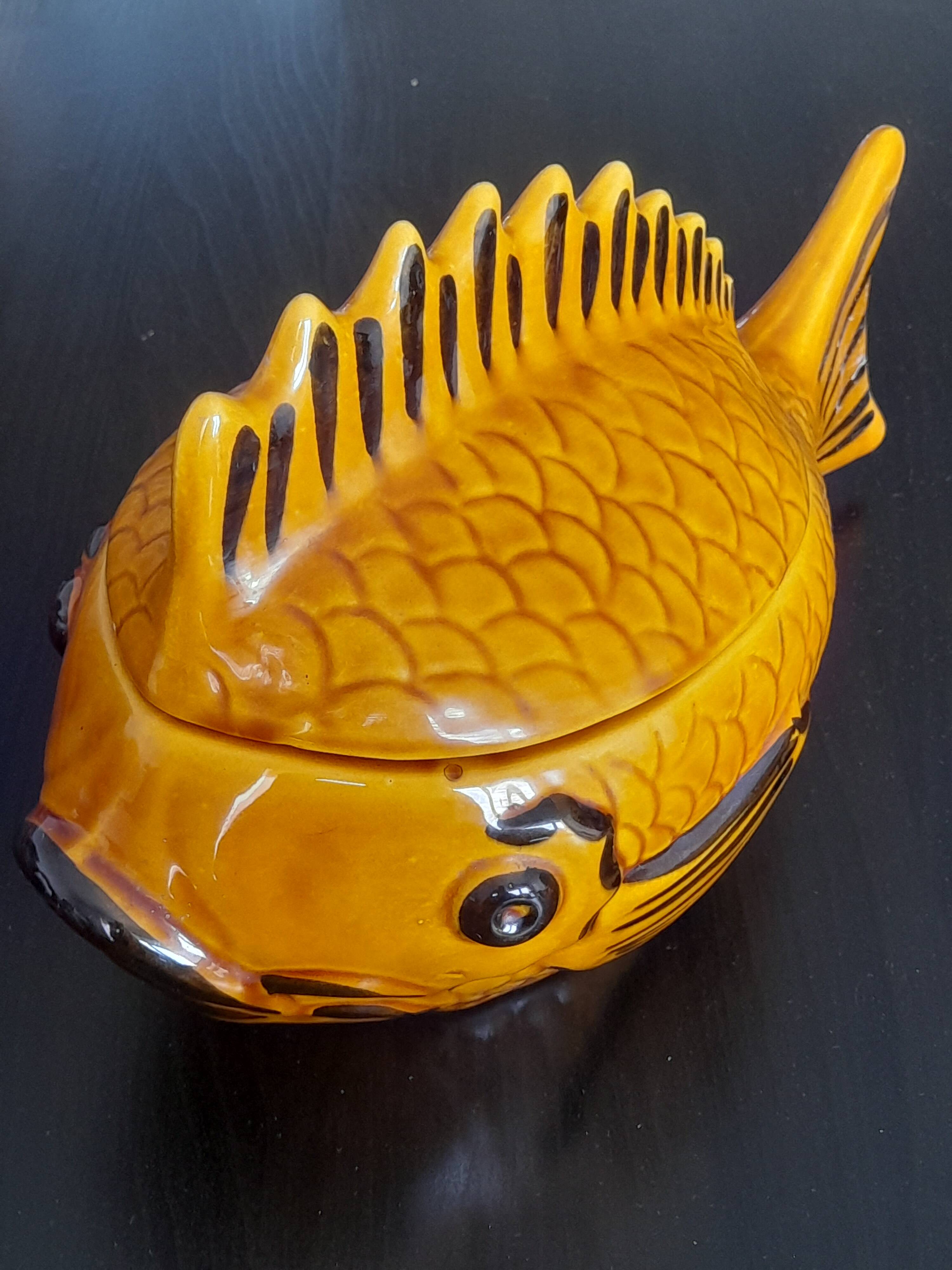 soupière poisson en majolique de Vallauris