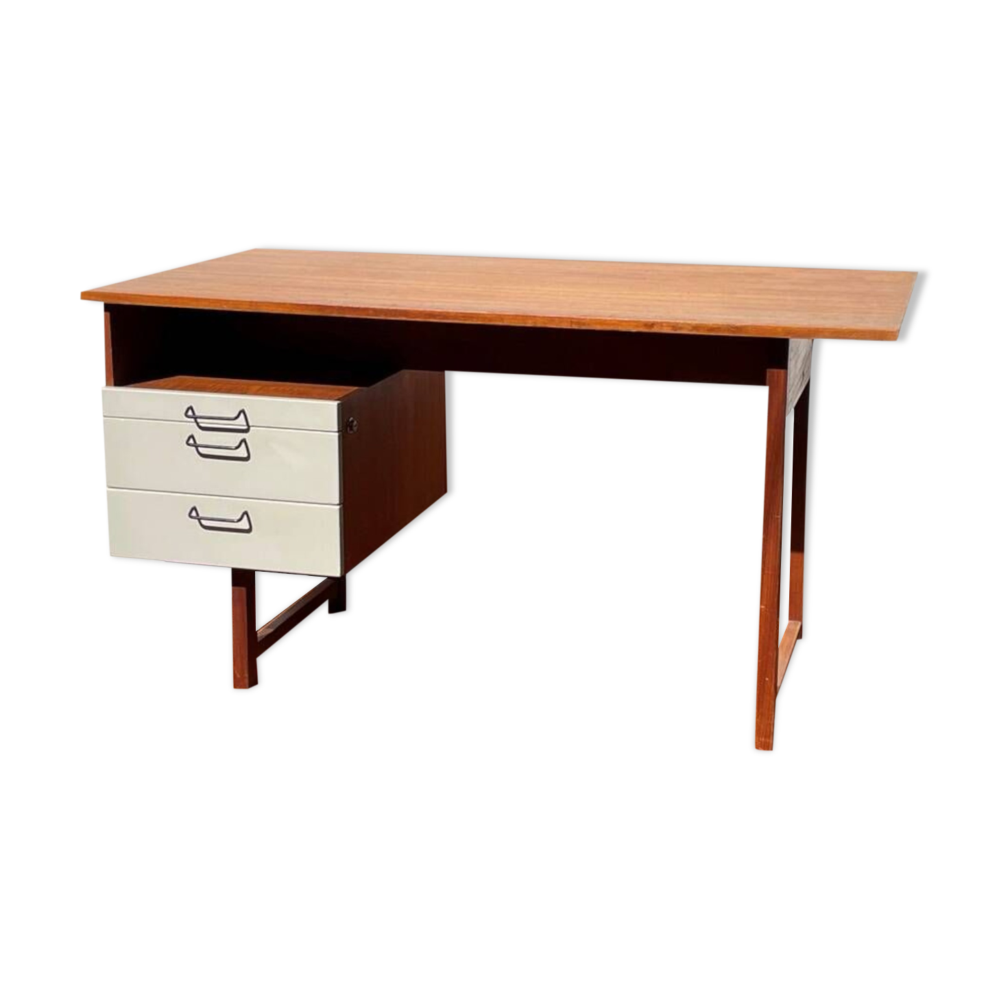 Pastoe desk. vintage 70s