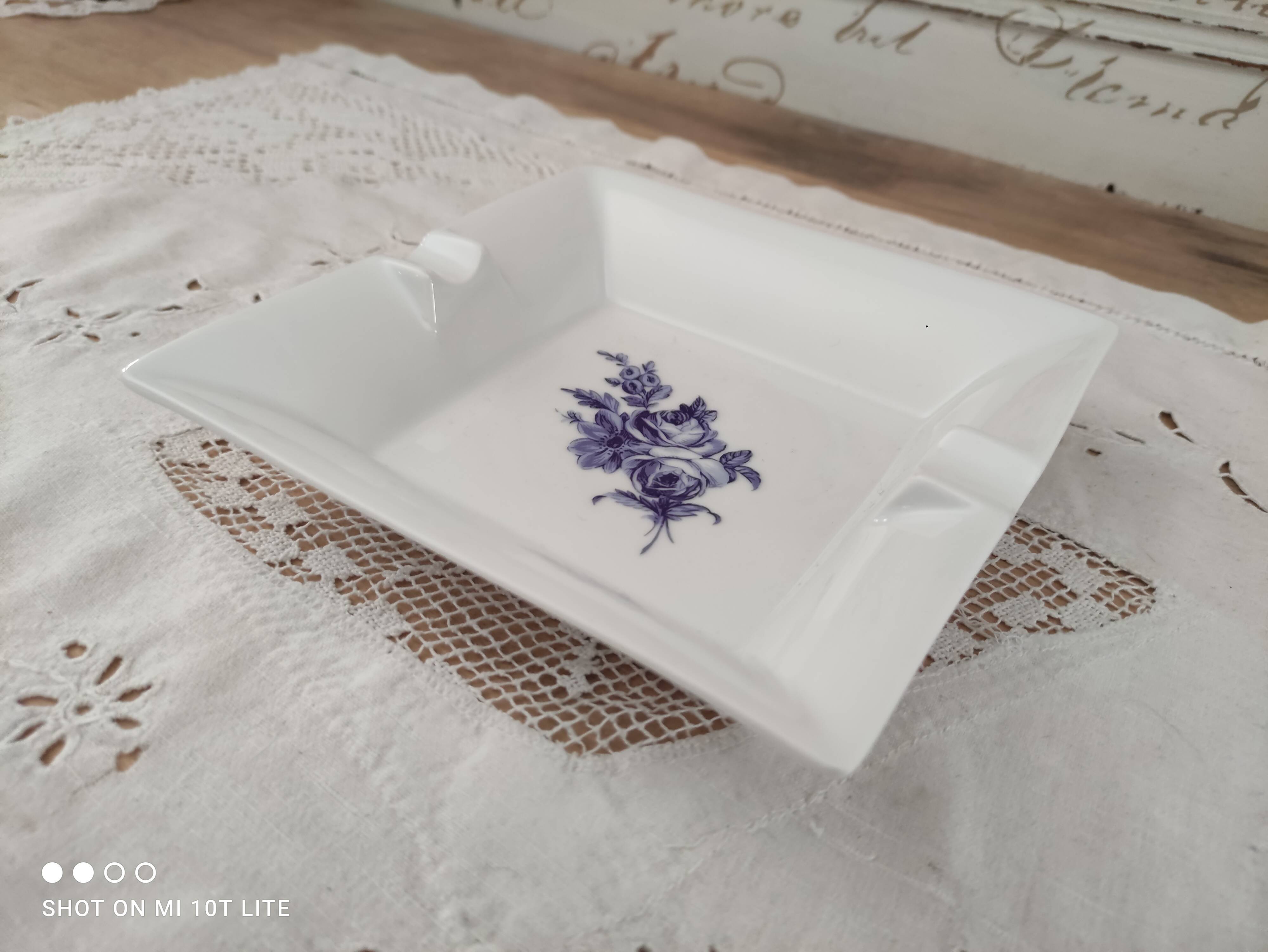 Square ashtray in Limoges porcelain decoration pink blue midnight