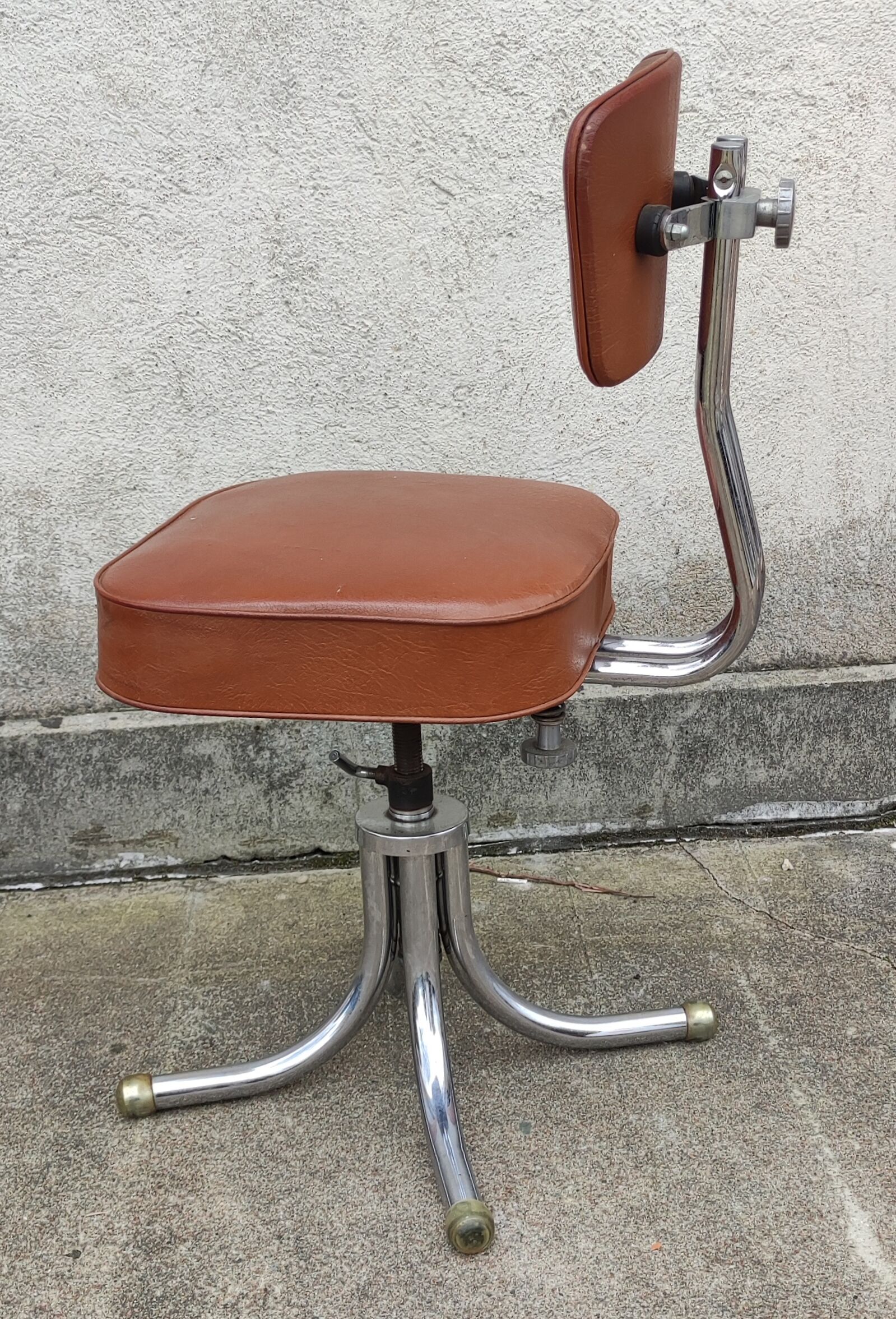 Vintage Chair Flambo Style