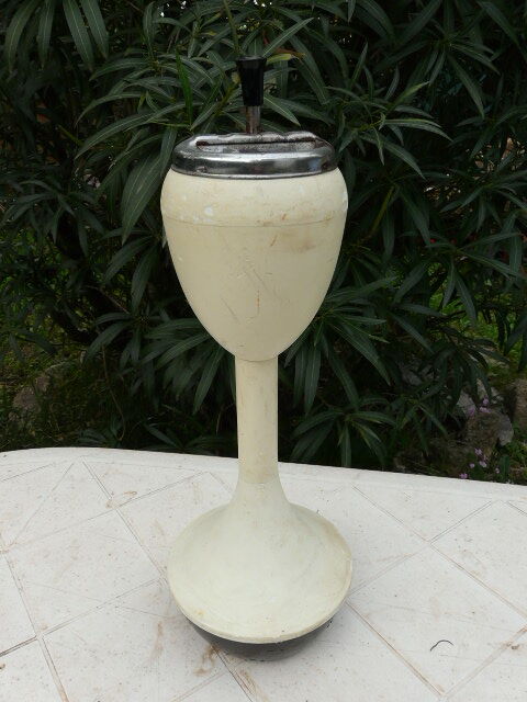 Tulip and culbuto standing ashtray