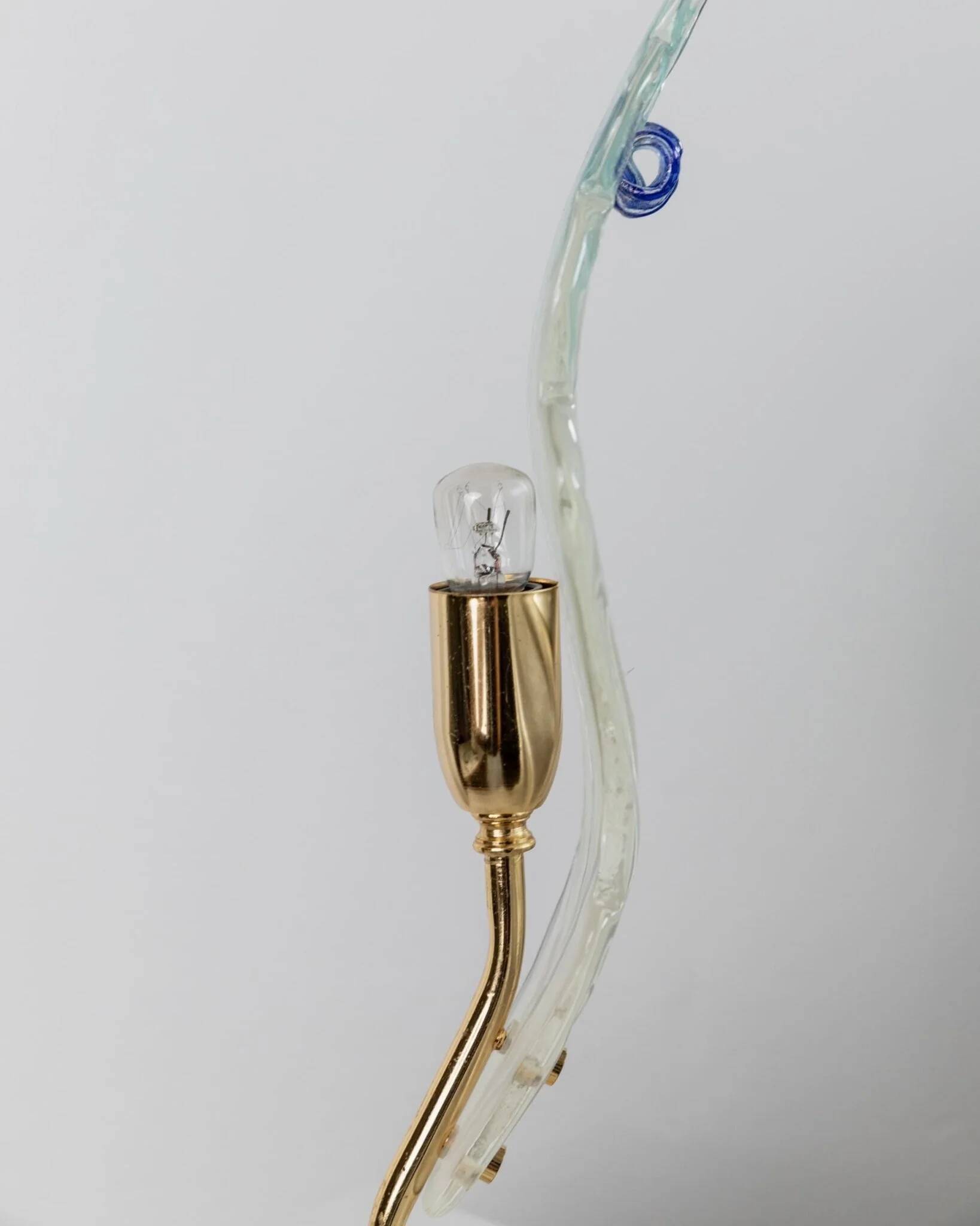 Vintage Murano Glass Table Lamp – White Opal Leaf-Shaped Glass with Blue Accent, Gold Metal Fittings, Italy 1980s