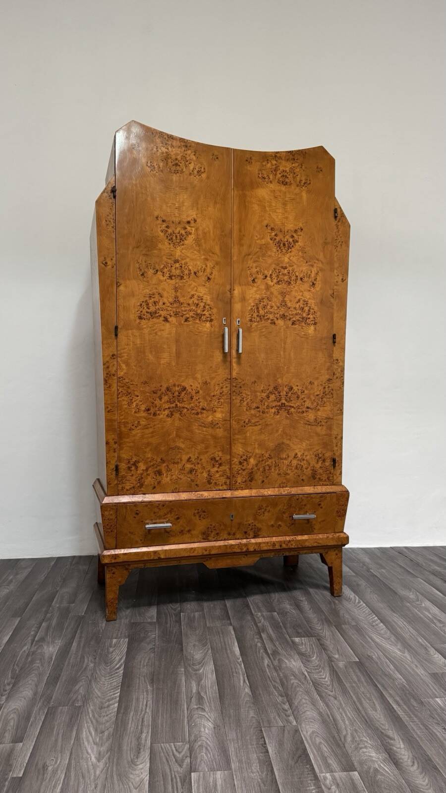 Cubist Art Deco wardrobe in burl 1940s modernist design