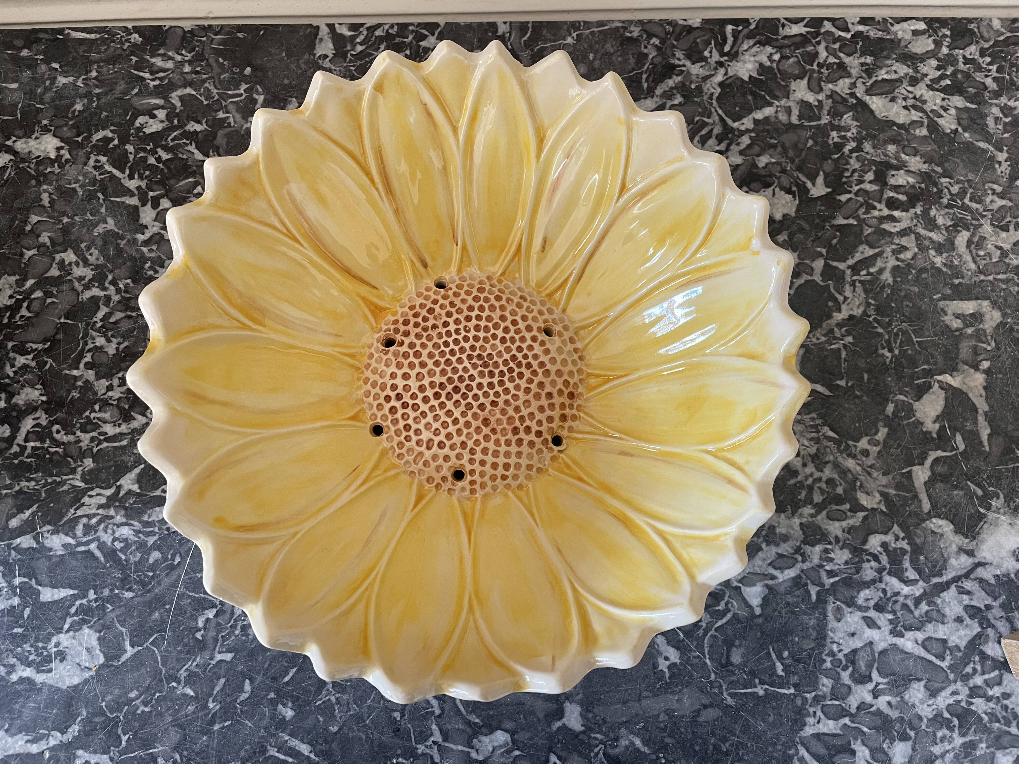 Sunflower slip dish drainer