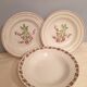 Assorted 4 plates in red and green tones